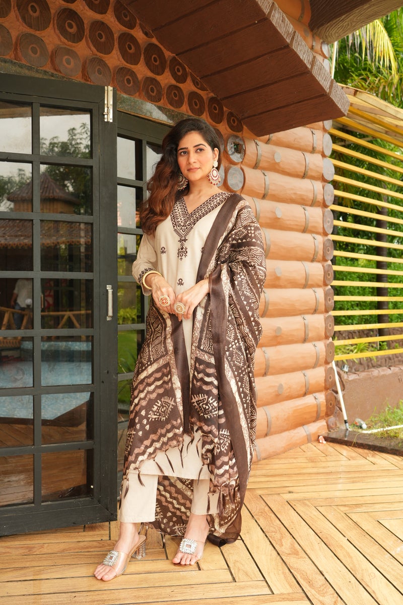 VISHVA CREATION Chic Off-White Ethnic Suit Set for Women - Image 3